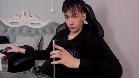 Snapshot of calvinowens chatting on 02-01-25, 04:14 Calvin Owens online show from 02-01-25, 04:14