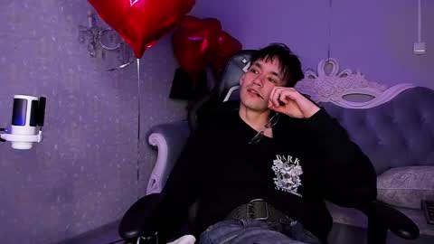 Snapshot of calvinowens chatting on 02-09-25, 12:41 Calvin Owens online show from 02-09-25, 12:41