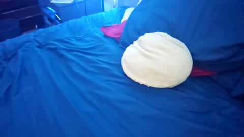 Snapshot of calyman77 chatting on 09-09-25, 11:04 calyman77 online show from 09-09-25, 11:04