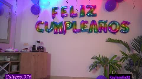 Snapshot of calypso_and_ge1 chatting on 01-10-25, 12:38 Calypso and Kayla online show from 01-10-25, 12:38