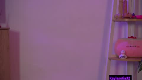 Snapshot of calypso_and_ge1 chatting on 01-15-25, 08:05 Calypso and Kayla online show from 01-15-25, 08:05