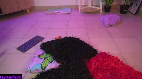 Snapshot of calypso_and_ge1 chatting on 01-28-25, 08:26 Calypso and Kayla online show from 01-28-25, 08:26