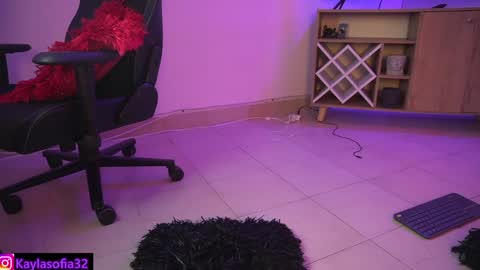 Snapshot of calypso_and_ge1 chatting on 02-09-25, 12:17 Calypso and Kayla online show from 02-09-25, 12:17