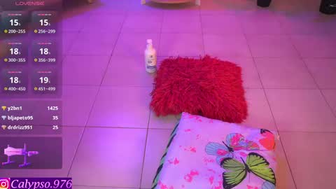 Snapshot of calypso_and_ge1 chatting on 02-25-25, 06:42 Calypso and Kayla online show from 02-25-25, 06:42