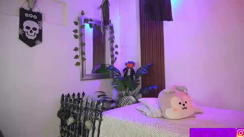 Snapshot of calypso_and_ge1 chatting on 11-01-25, 12:12 Calypso and Kayla online show from 11-01-25, 12:12