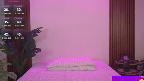 Snapshot of calypso_and_ge1 chatting on 11-18-25, 12:49 Calypso and Kayla online show from 11-18-25, 12:49