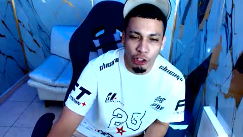 Snapshot of cam_xman chatting on 06-07-26, 12:20 cam_xman online show from 06-07-26, 12:20