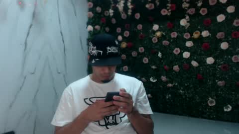 Snapshot of cam_xman chatting on 06-09-26, 01:56 cam_xman online show from 06-09-26, 01:56