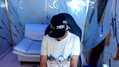 Snapshot of cam_xman chatting on 06-11-26, 12:14 cam_xman online show from 06-11-26, 12:14