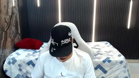 cam_xman online show from 07-19-26, 03:38