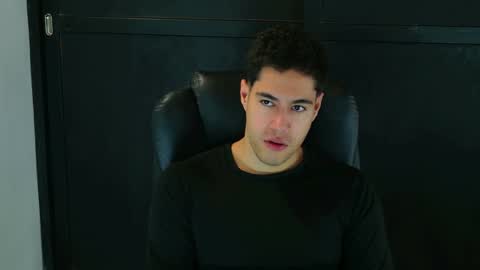 camara110 online show from 02-08-25, 03:41