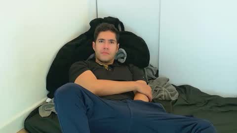 camara110 online show from 10-31-25, 02:34