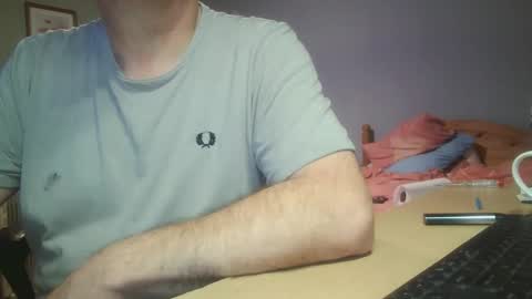 Snapshot of cambsuk chatting on 11-14-25, 02:43 cambsuk online show from 11-14-25, 02:43