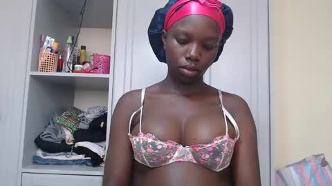 Princess online show from 03-05-25, 09:16