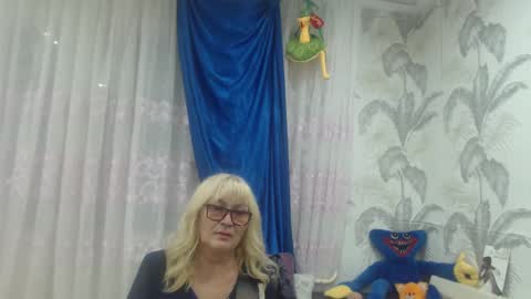 CamDiva1 online show from 10-16-25, 03:57