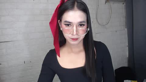 camela_star online show from 02-17-25, 04:42