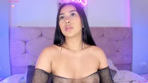 Snapshot of cameliaa_smiith chatting on 12-07-24, 04:31 Camelia Smith online show from 12-07-24, 04:31