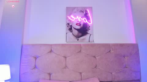 Snapshot of cameliaa_smiith chatting on 12-20-24, 05:57 Camelia Smith online show from 12-20-24, 05:57