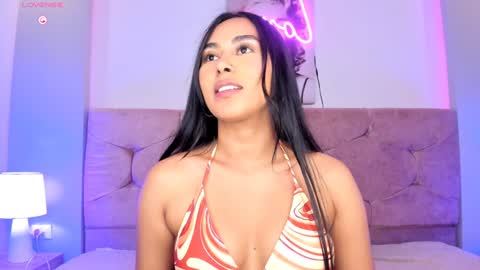 Snapshot of cameliaa_smiith chatting on 12-24-24, 07:06 Camelia Smith online show from 12-24-24, 07:06