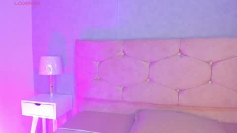 Snapshot of cameliaa_smiith chatting on 09-17-25, 03:30 Camelia Smith online show from 09-17-25, 03:30