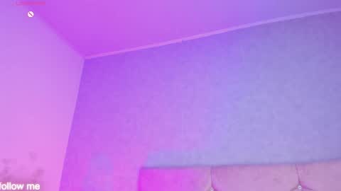 Snapshot of cameliaa_smiith chatting on 10-17-25, 04:15 Camelia Smith online show from 10-17-25, 04:15