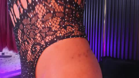 Snapshot of cameron_blake_ chatting on 01-30-25, 06:03 CAMERON online show from 01-30-25, 06:03