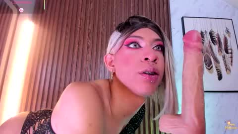 Snapshot of cameron_blake_ chatting on 09-20-25, 03:18 CAMERON online show from 09-20-25, 03:18