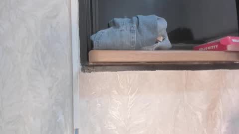 Snapshot of cameron_hearts chatting on 10-31-25, 10:16 cameron_hearts online show from 10-31-25, 10:16