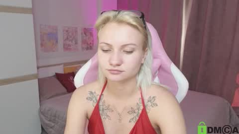 Snapshot of cameron_loving chatting on 09-09-25, 08:14 Cameron online show from 09-09-25, 08:14