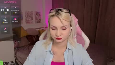 Snapshot of cameron_loving chatting on 10-25-25, 08:03 Cameron online show from 10-25-25, 08:03