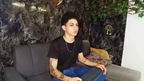 Snapshot of cameron_lux4 chatting on 01-07-26, 04:04 CAMERON online show from 01-07-26, 04:04