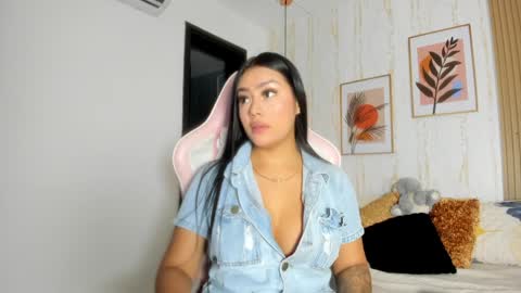 Cameron  online show from 01-24-25, 07:39