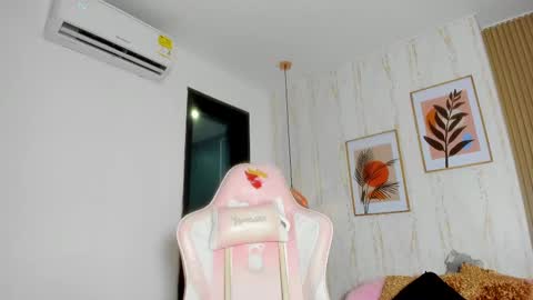 Cameron  online show from 02-19-25, 02:12