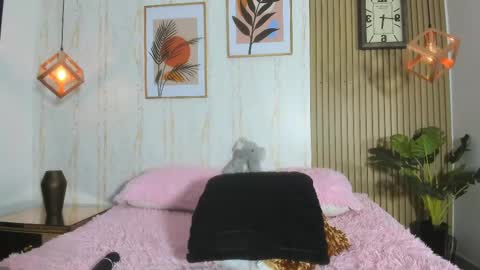 Cameron  online show from 02-19-25, 10:42