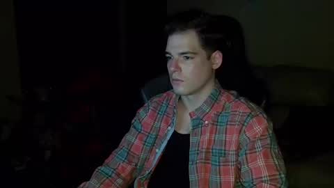 Snapshot of camerondt chatting on 01-20-25, 01:07 camerondt online show from 01-20-25, 01:07