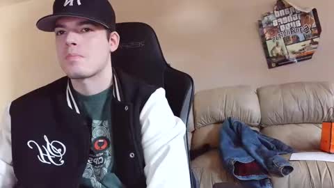 Snapshot of camerondt chatting on 12-02-25, 06:14 camerondt online show from 12-02-25, 06:14