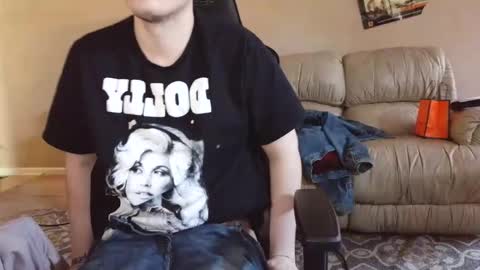 Snapshot of camerondt chatting on 12-13-25, 08:47 camerondt online show from 12-13-25, 08:47