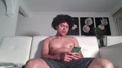 Snapshot of camfaber chatting on 09-27-25, 02:38 Stiven online show from 09-27-25, 02:38