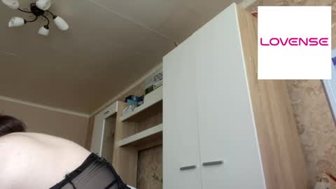 Snapshot of camgirl_xx chatting on 05-24-26, 09:14 Marta online show from 05-24-26, 09:14