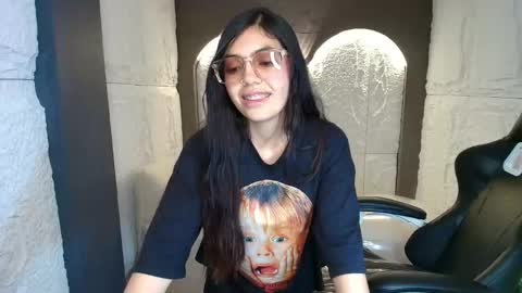 Snapshot of cami_goddess_r chatting on 09-14-25, 01:32 Cami  online show from 09-14-25, 01:32