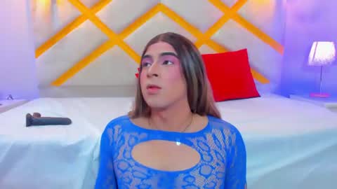 cami_rouxx online show from 07-19-26, 07:39