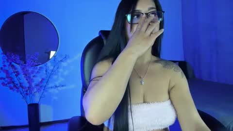 Snapshot of cami_smile1 chatting on 10-24-25, 05:48 Camila online show from 10-24-25, 05:48