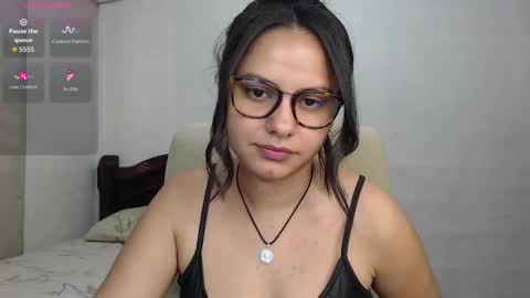 Snapshot of cami_valbuena chatting on 09-27-25, 08:14 Camila Valbuena online show from 09-27-25, 08:14