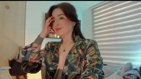 Snapshot of camidoll_10 chatting on 01-28-25, 11:17 camila online show from 01-28-25, 11:17