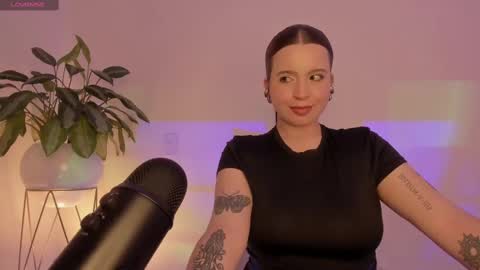 Snapshot of camidoll_10 chatting on 03-06-25, 01:27 camila online show from 03-06-25, 01:27