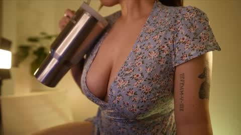 Snapshot of camidoll_10 chatting on 09-25-25, 05:27 camila online show from 09-25-25, 05:27