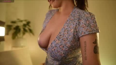 Snapshot of camidoll_10 chatting on 09-27-25, 12:48 camila online show from 09-27-25, 12:48