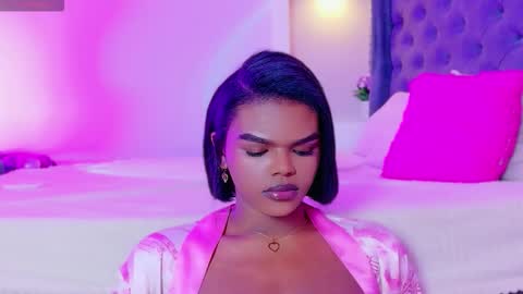 camiestrada online show from 10-24-25, 01:24