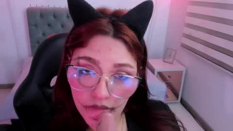 Snapshot of camiila_osorio chatting on 01-30-25, 04:06 Camila Osorio online show from 01-30-25, 04:06