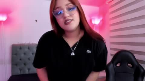 Snapshot of camiila_osorio chatting on 02-04-25, 03:44 Camila Osorio online show from 02-04-25, 03:44